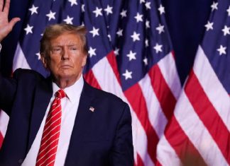 **Trump’s net worth hits $6.5 Billion, Making Him one of the 500 richest people in the world ** | http://finance.yahoo.com/news/trump-net-worth-hits-6-190742235.html https://tinyurl.com/26e8zcht